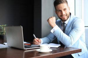 Asus ExpertBook B1 B1500 to bardzo wydajny laptop dla świata biznesu 